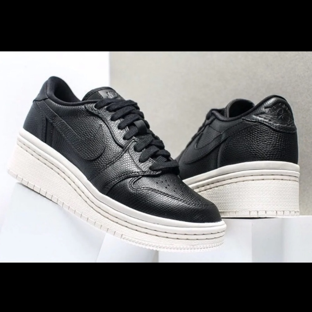 Nike Air Jordan 1  Sneakers